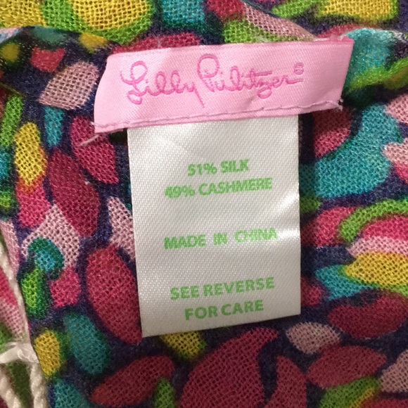 Lilly Pulitzer Murfee Scarf - Picture 2 of 3